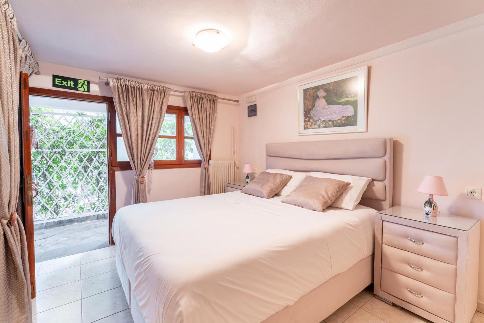 The House Of Gratitude - Poolside Retreat Villa ลูตรา โอรายาส เอเลนิส ภายนอก รูปภาพ