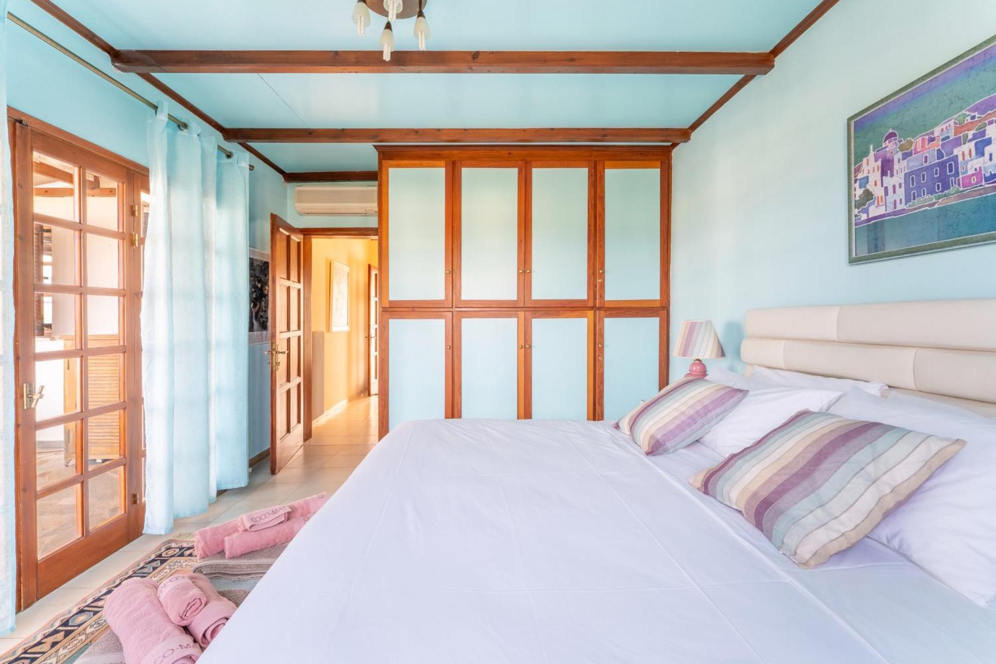 The House Of Gratitude - Poolside Retreat Villa ลูตรา โอรายาส เอเลนิส ภายนอก รูปภาพ