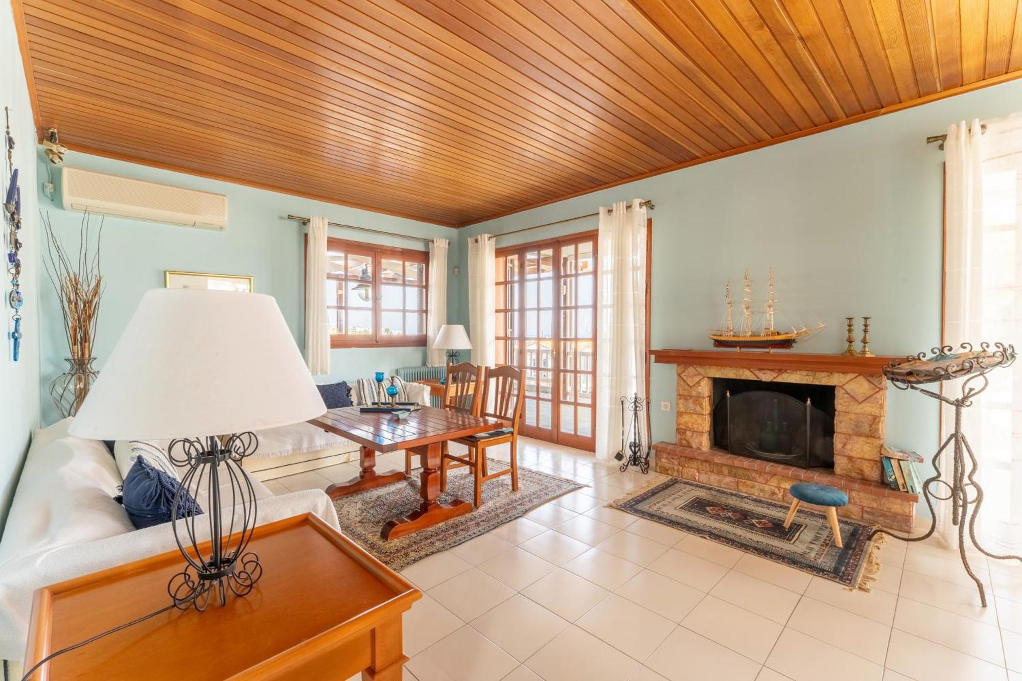 The House Of Gratitude - Poolside Retreat Villa ลูตรา โอรายาส เอเลนิส ภายนอก รูปภาพ